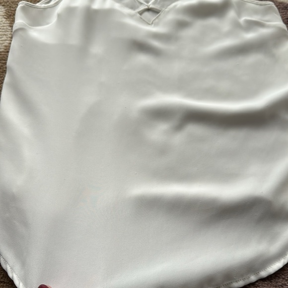 V Neck Cami With Mesh Detail - Picture 4 of 10